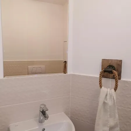 11 Mymara * Bešeňová